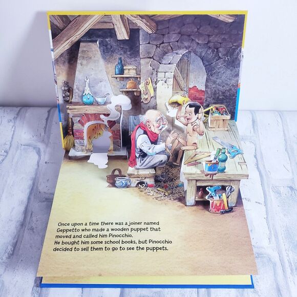 Pinocchio Pop-Up Book - Picture 3 of 4
